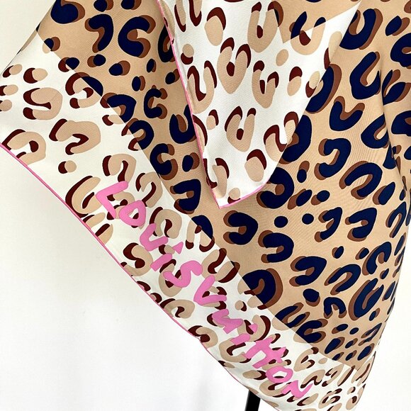Louis Vuitton Shawl Logo Animal Print Oversize Silk Wrap Scarf - Picture 15 of 15